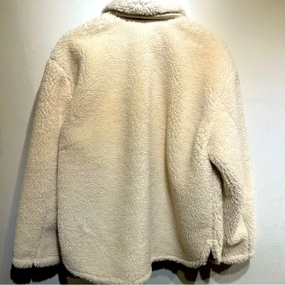 Aritzia Babaton Newsroom Sherpa Shirt Jacket - Picture 4 of 7